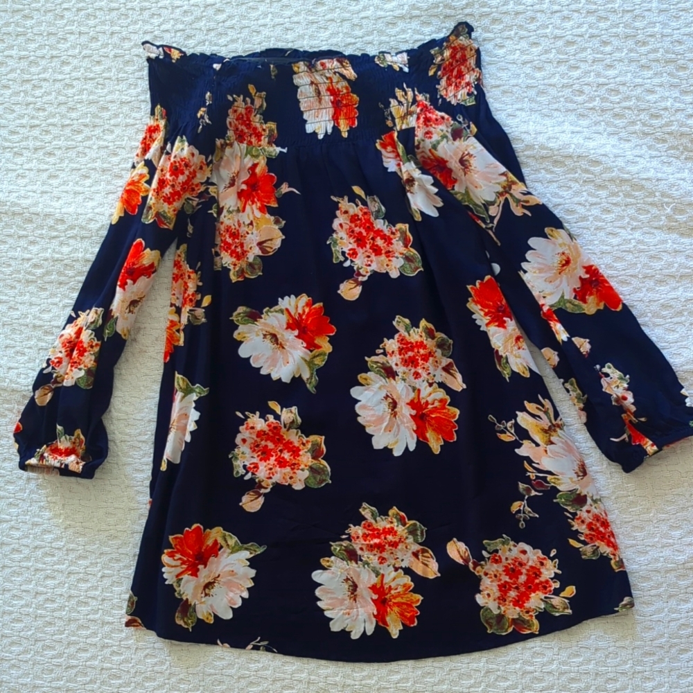 Off-the-shoulder navy blue floral dress size XS